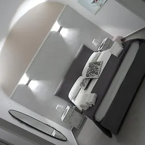 https://lilly-house-catania.catania-hotels.net