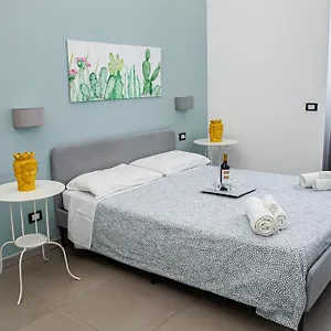https://ruggero-vii-holiday-houses.catania-hotels.net